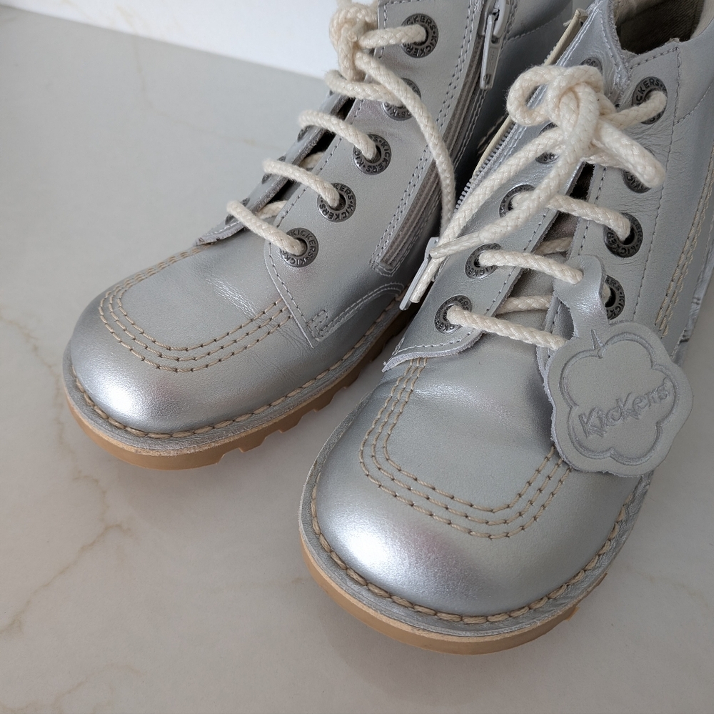 Kickers Metallic Silver Kids Boots - Like New - Picture 5 of 6